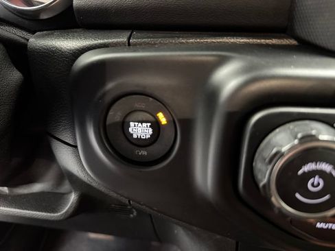 Used 2021 Jeep Wrangler Unlimited Sahara w/ Uconnect 4C Nav & Sound Group AWD/4WD image 20