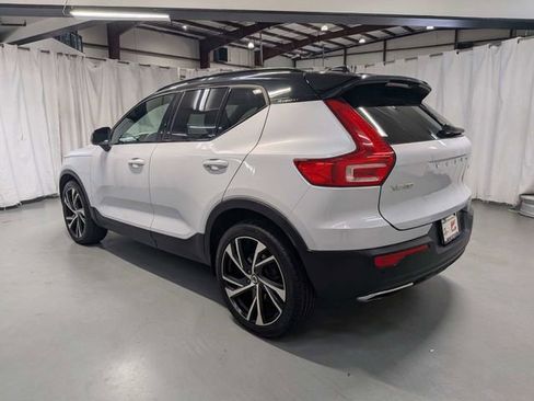 Used 2020 Volvo XC40 T5 R-Design w/ Protection Package Premier AWD/4WD image 4