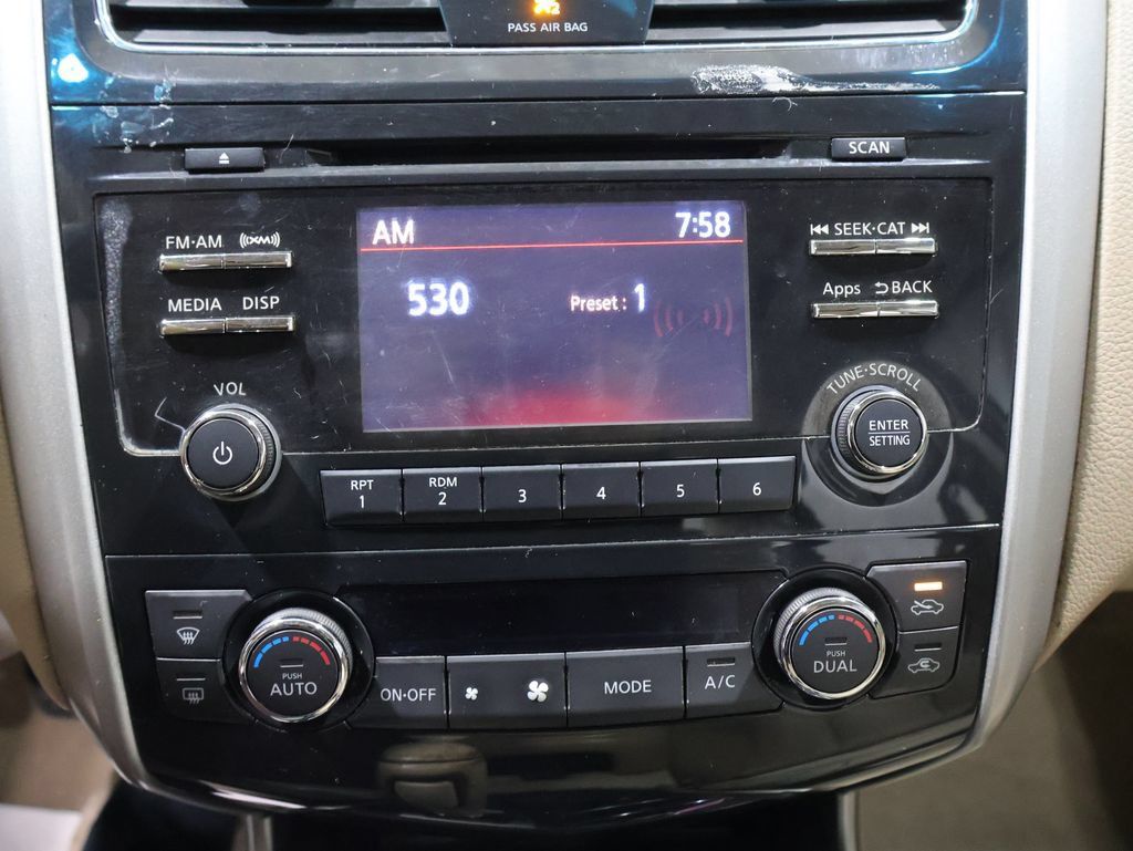 Used 2014 Nissan Altima 2.5 SL w/ Moonroof Package FWD image 30