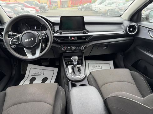 Used 2022 Kia Forte LXS w/ LXS Technology Package FWD image 17