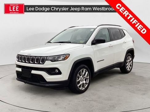 Certified 2022 Jeep Compass Latitude image 1