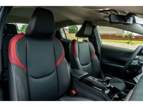 New 2026 Toyota Prius Plug-In Hybrid FWD image 19