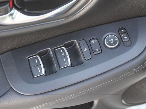 Certified 2024 Honda HR-V EX-L image 21