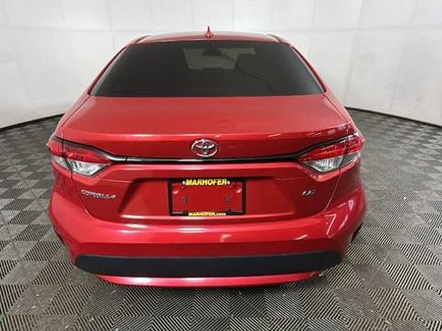 Used 2020 Toyota Corolla LE FWD image 4