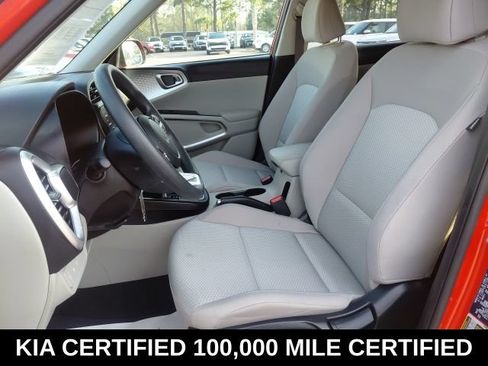 Certified 2025 Kia Soul LX FWD image 19
