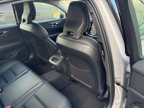 Certified 2025 Volvo S60 B5 Core image 40