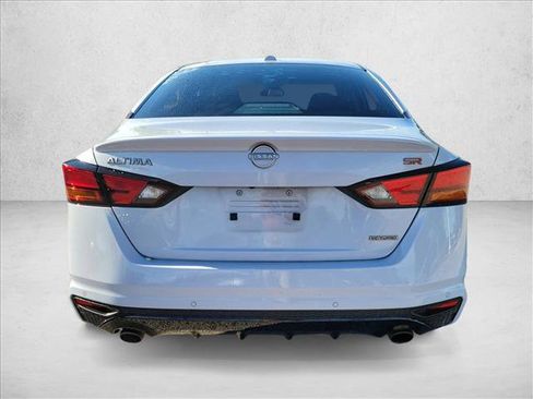 Used 2023 Nissan Altima 2.0 SR image 6