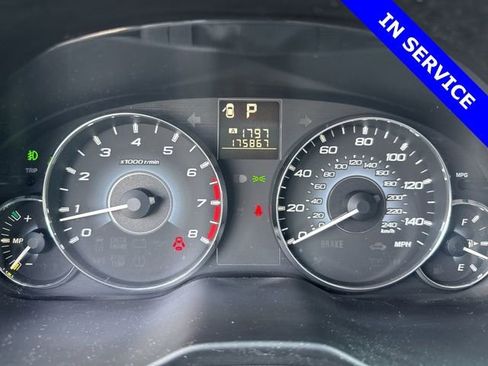 Used 2010 Subaru Outback 2.5i Limited w/ Popular Equipment Group 2A image 4