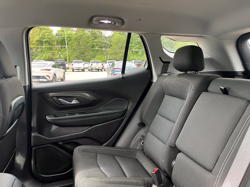 Used 2024 GMC Terrain SLE w/ Driver Convenience Package AWD/4WD image 18