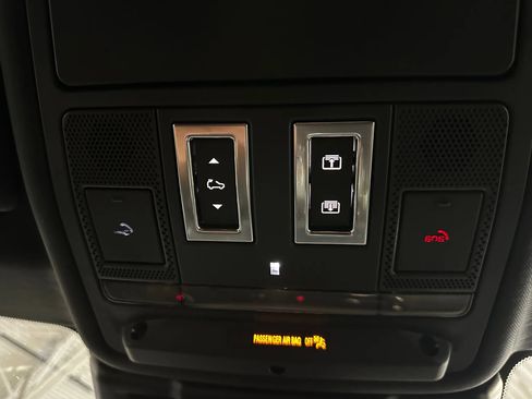 Used 2022 Land Rover Range Rover Evoque R-Dynamic S image 52