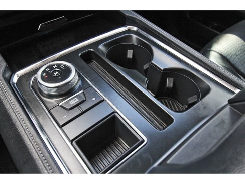 Used 2024 Ford Expedition XLT RWD image 29