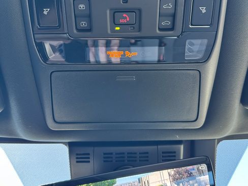 Used 2025 Toyota Grand Highlander AWD Hybrid image 40