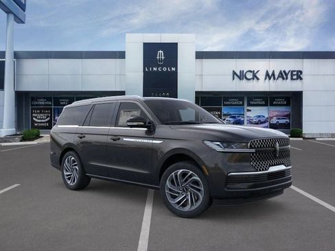 New 2025 Lincoln Navigator Reserve image 7