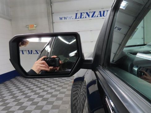 Used 2024 GMC Canyon AT4 image 49