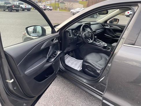 Used 2018 MAZDA CX-9 Touring w/ Touring Premium Package image 13