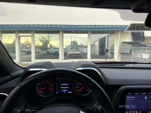 Used 2023 Chevrolet Camaro LT w/ Technology Package image 13