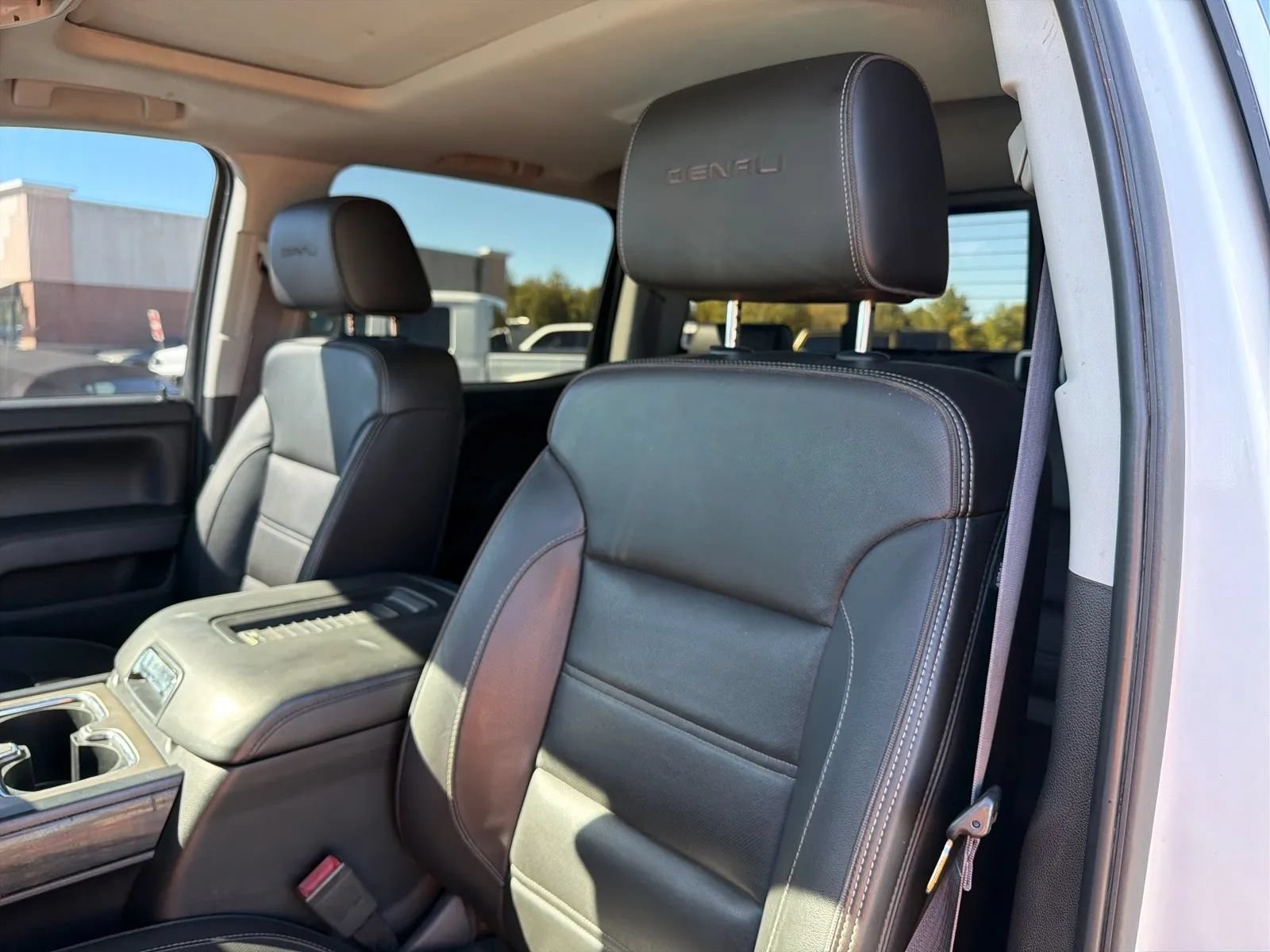 Used 2016 GMC Sierra 2500 Denali w/ Duramax Plus Package AWD/4WD image 34