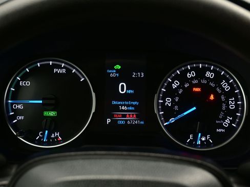 Used 2021 Toyota RAV4 LE image 22