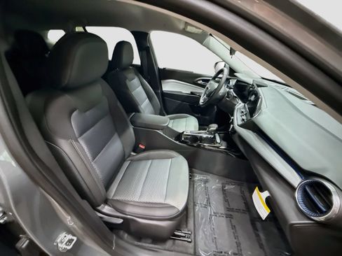 New 2026 Chevrolet Trax LT w/ Driver Confidence Package FWD image 30