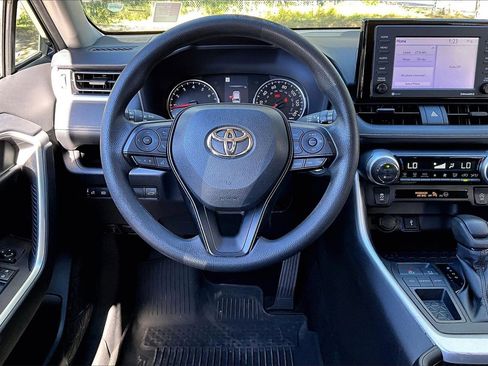 Used 2021 Toyota RAV4 XLE image 8