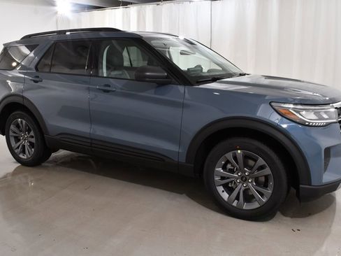 New 2026 Ford Explorer Active w/ Active Comfort Package AWD/4WD image 5