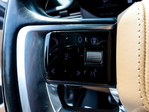 Used 2024 Land Rover Range Rover Long Wheelbase Autobiography AWD/4WD image 24