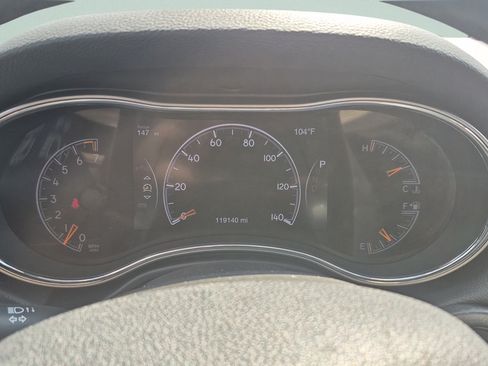 Used 2017 Jeep Grand Cherokee Altitude AWD/4WD image 17
