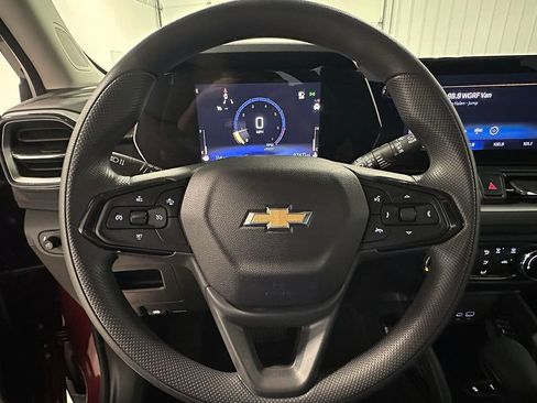 Used 2024 Chevrolet TrailBlazer LS FWD image 31
