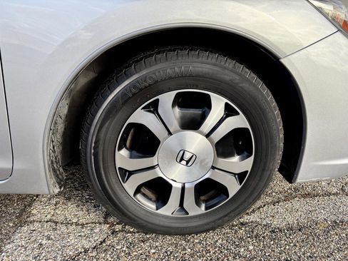 Used 2014 Honda Civic Hybrid Sedan image 38