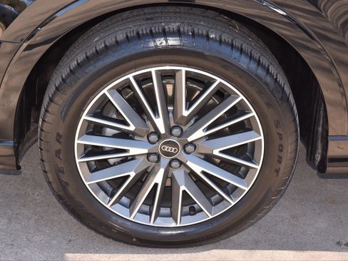 Used 2023 Audi Q3 2.0T Premium w/ Convenience Package image 37