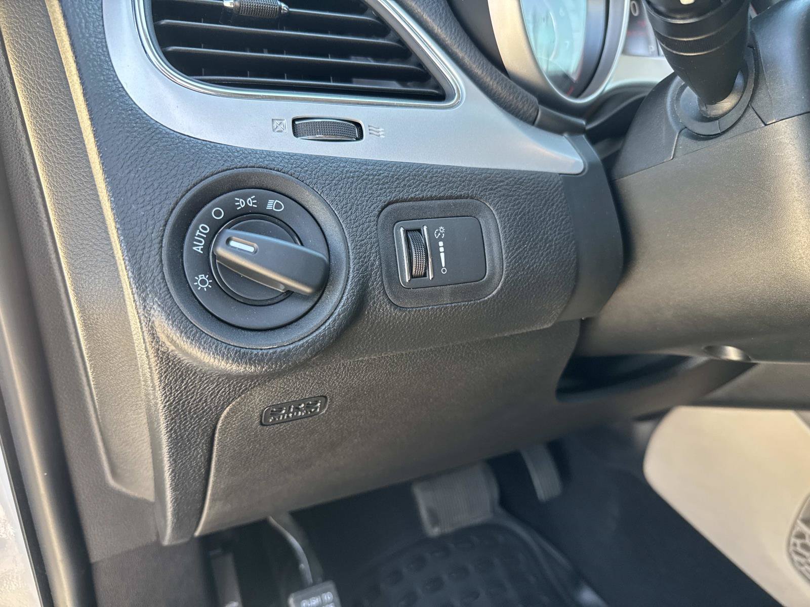 Used 2020 Dodge Journey SE w/ SE Popular Equipment Group FWD image 36