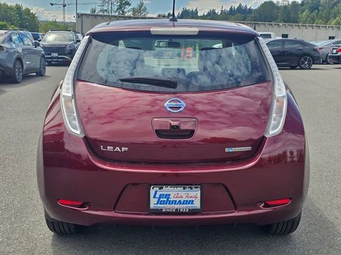 Used 2017 Nissan Leaf SV FWD image 6