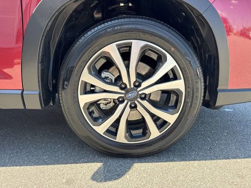 Used 2024 Subaru Forester Limited image 32