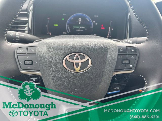 Used 2026 Toyota Camry SE FWD image 18