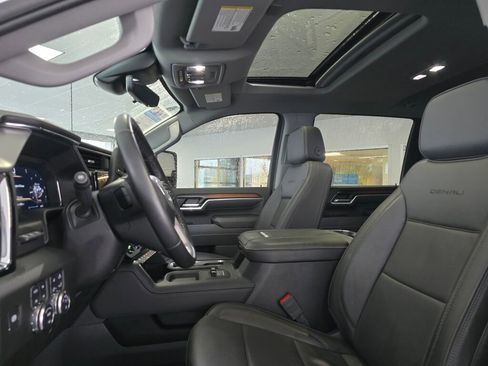 Used 2025 GMC Sierra 3500 Denali w/ Denali Reserve Package image 25