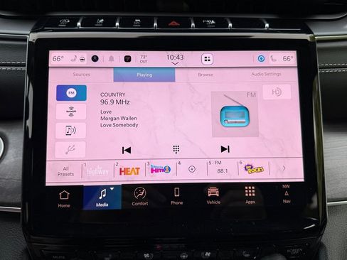 New 2025 Jeep Grand Cherokee Limited w/ Luxury Tech Group II image 24