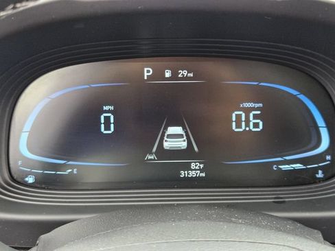 Used 2023 Hyundai Venue SEL FWD image 26
