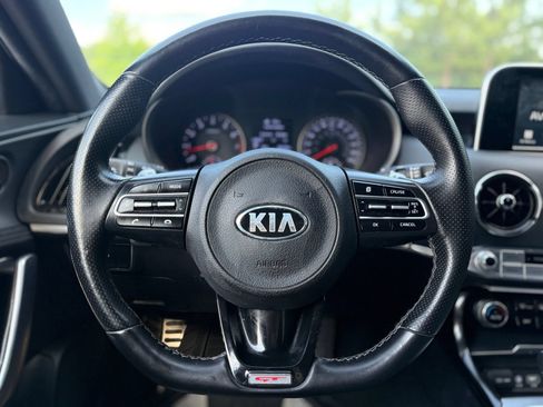 Used 2020 Kia Stinger GT RWD image 25