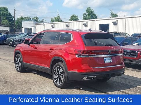 Used 2024 Volkswagen Atlas SEL AWD/4WD image 5