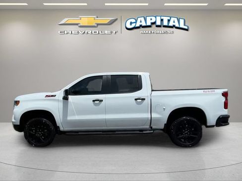 Used 2024 Chevrolet Silverado 1500 LT Trail Boss w/ Convenience Package II AWD/4WD image 2