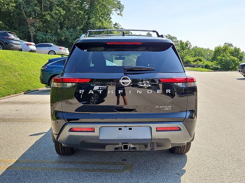 New 2026 Nissan Pathfinder Platinum AWD/4WD image 5