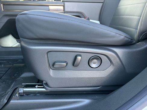 New 2025 GMC Hummer EV 3X w/ Battery Pack, 24 Module Pack image 24