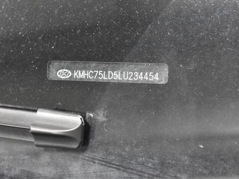 Used 2020 Hyundai Ioniq SEL image 32