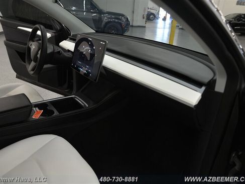 Used 2022 Tesla Model Y Performance AWD/4WD image 23