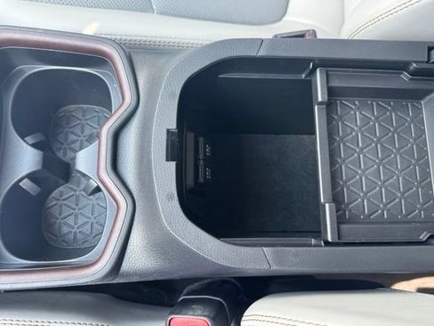Used 2019 Toyota RAV4 Limited w/ Cold Weather Package AWD/4WD image 25