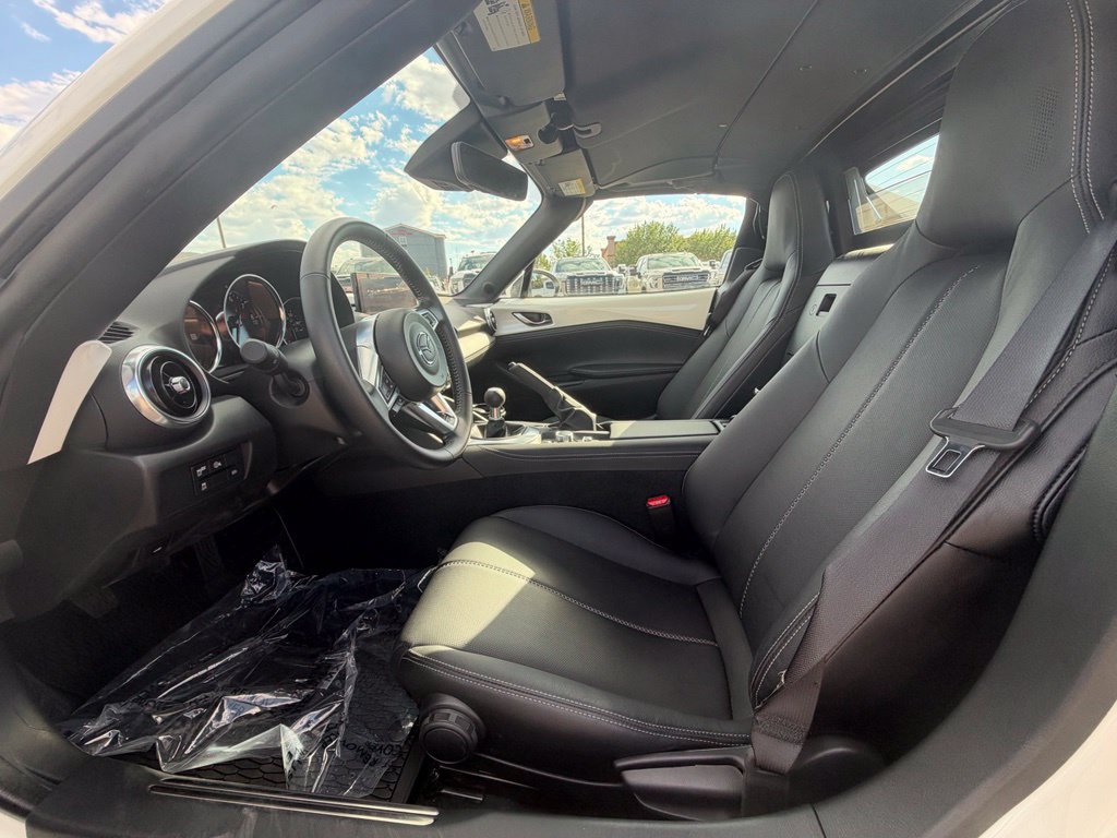 Used 2024 MAZDA MX-5 Miata RF Grand Touring RWD image 9