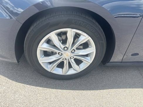 Used 2025 Chevrolet Malibu LT FWD image 9