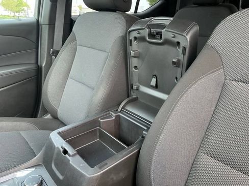 Used 2023 Chevrolet Traverse LT FWD image 31