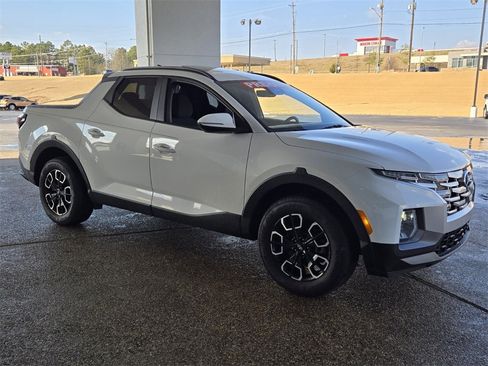 Used 2022 Hyundai Santa Cruz SEL Premium image 6