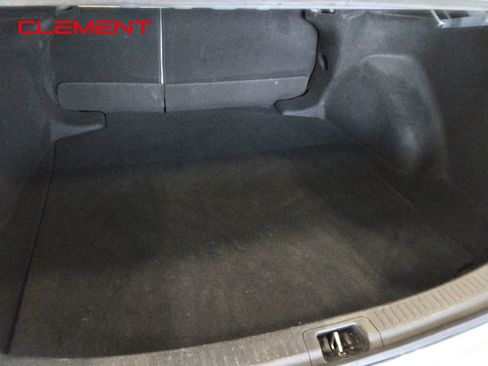 Used 2022 Toyota Corolla LE image 10